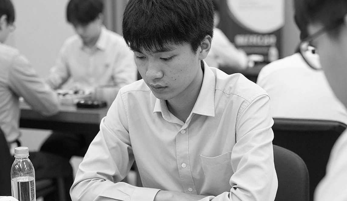 Bản phân tích trống rỗng: Khi sự im lặng của esports bị đọc nhầm thành sự vô can